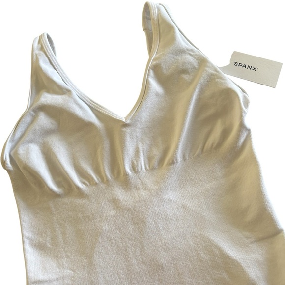Spanx Seamless Power Everday Tank White Size M 4 Way Stretch Shaping Shapewear - Picture 2 of 3